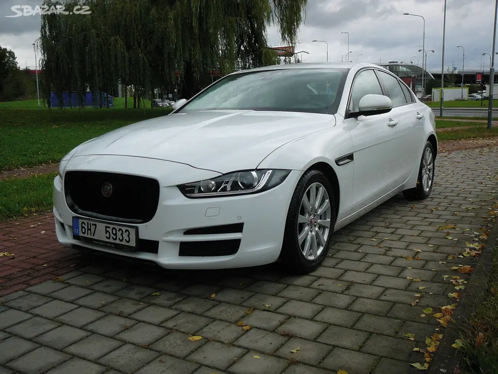 Jaguar XE, 2.0D 132kW ČR 93000!!!